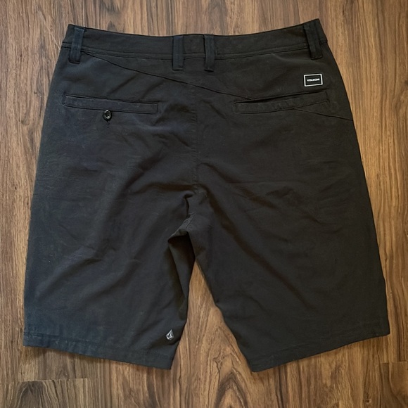 VOLCOM • Chino • Shorts • TRUE TO THIS • Black • 32 • Modern Fit • REPREVE • - Picture 4 of 6
